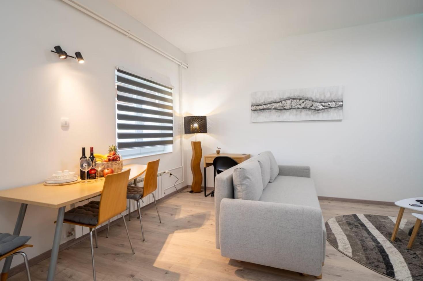 Apartman Mihovil Gospić Екстериор снимка