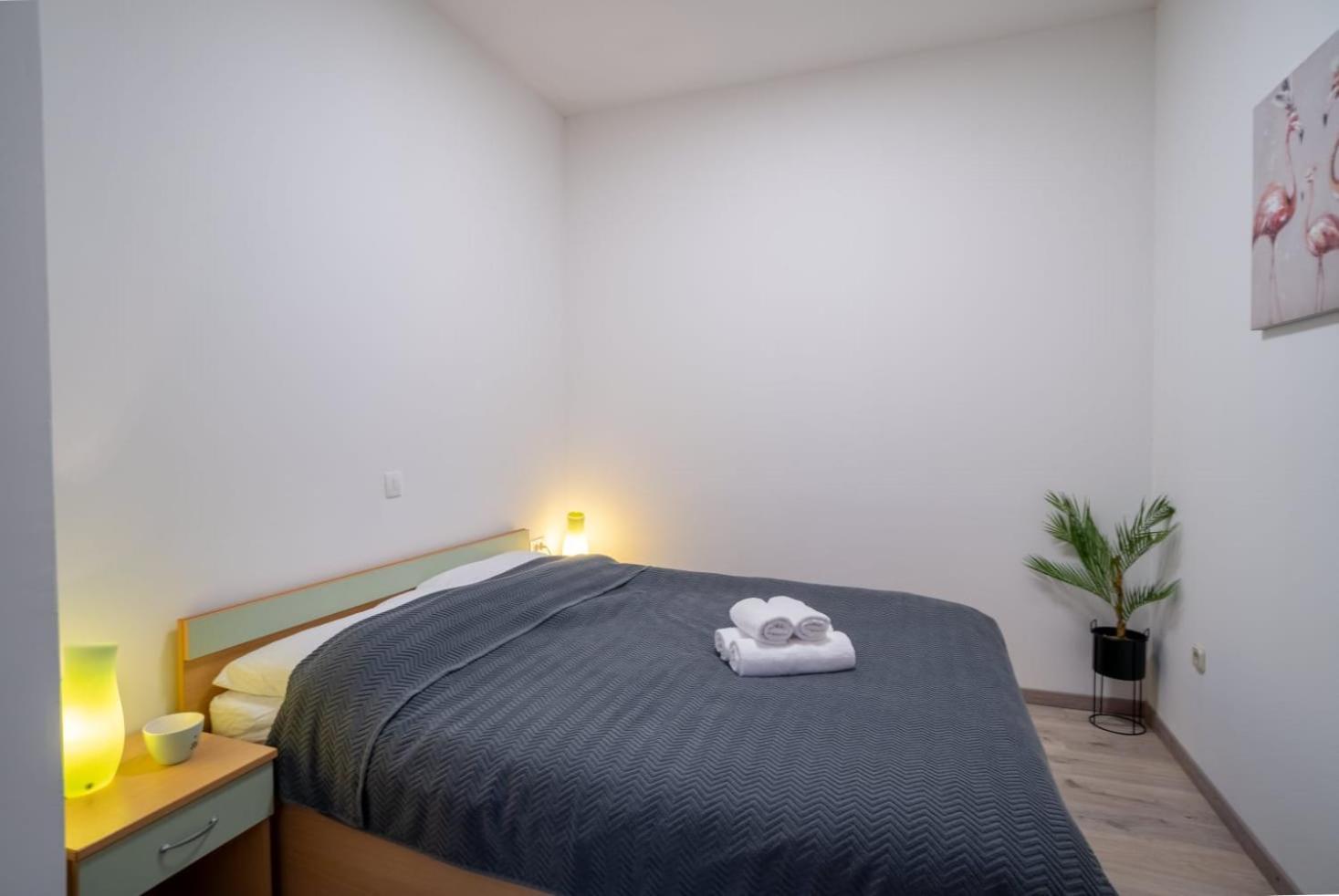 Apartman Mihovil Gospić Екстериор снимка